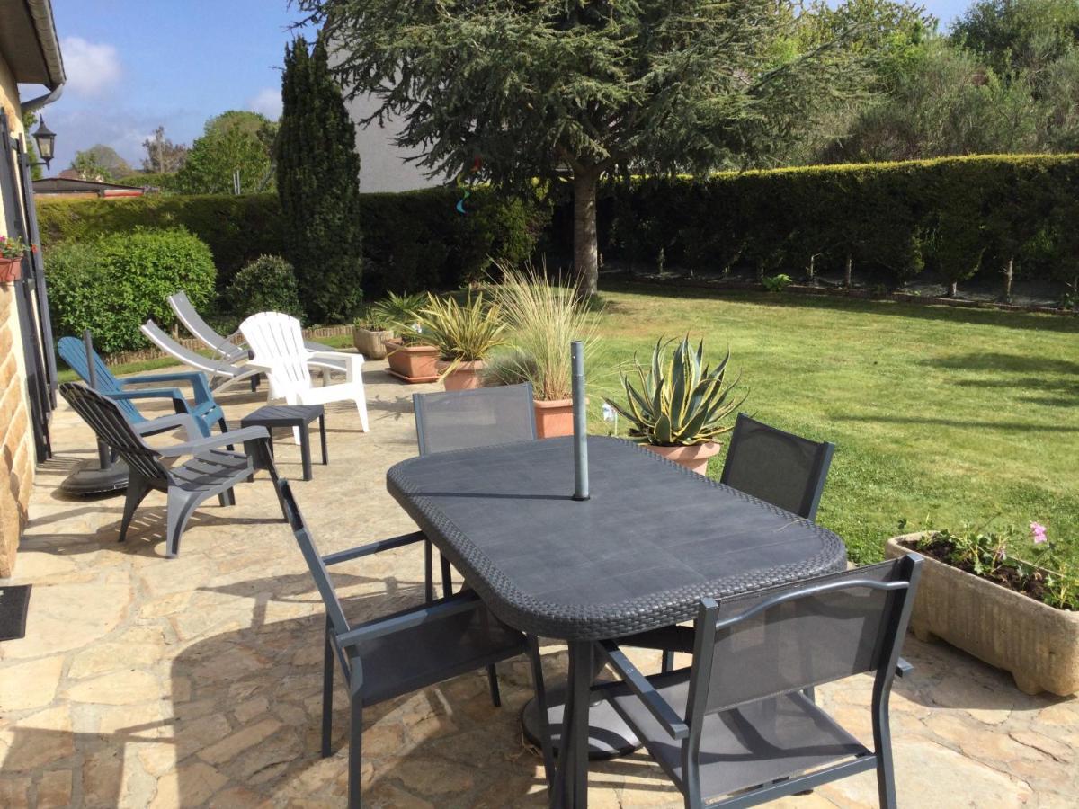 Coup De Coeur Assure ! Calm Comme A La Maison ! Maison Spacieuse Avec Grande Terrasse Pour 2 A 5 Personnes Proximite Granville Et Mer Avec Wifi Et Parking Gratuits Luaran gambar