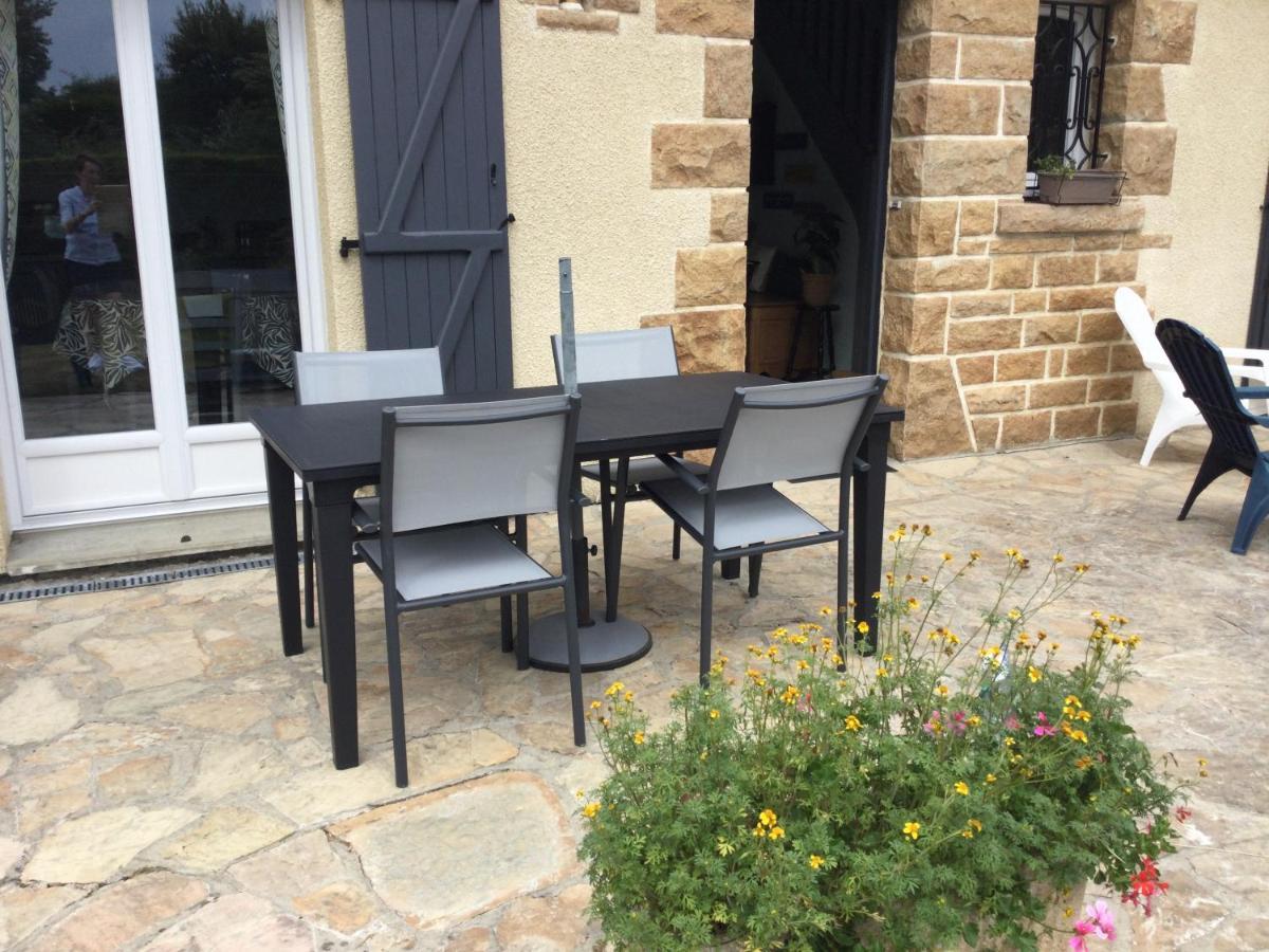 Coup De Coeur Assure ! Calm Comme A La Maison ! Maison Spacieuse Avec Grande Terrasse Pour 2 A 5 Personnes Proximite Granville Et Mer Avec Wifi Et Parking Gratuits Luaran gambar